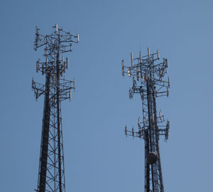 Cellular antennas connected over fiber